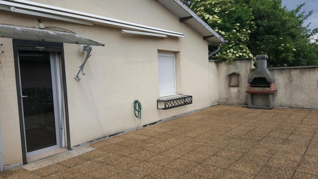 Le Repaire Du Deux Roues Saint-Sauveur (Haute-Saone) Exterior foto